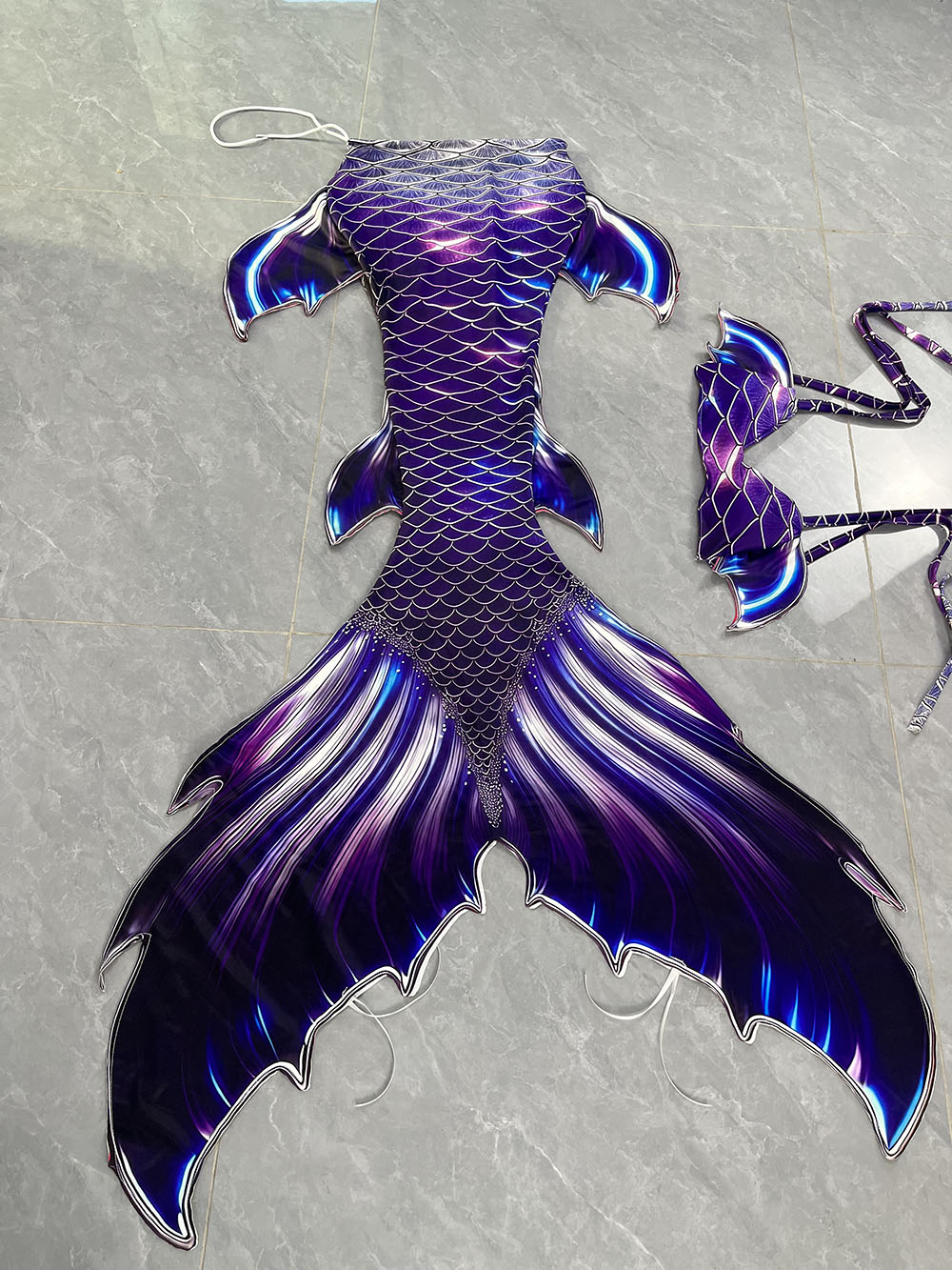 Colorful Dreamy Mermaid Tail A - Aquarium & Marine Science Center 评论和价格